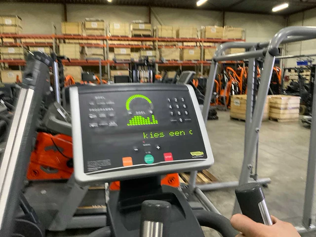 Technogym excite crossover 700 led crosstrainer - afbeelding 5 van  6