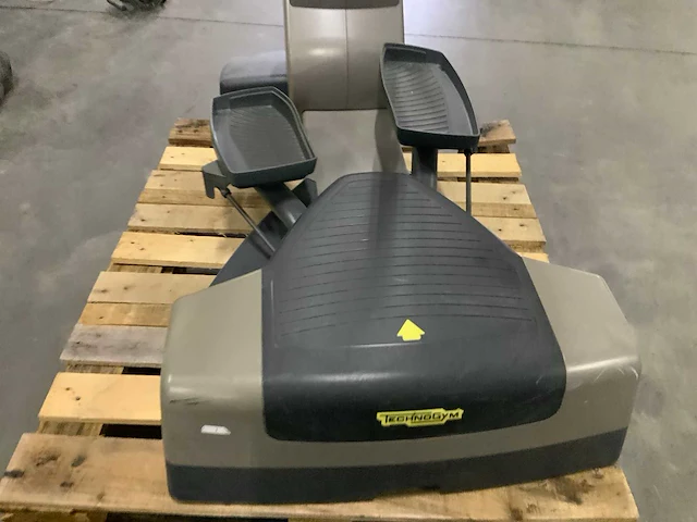 Technogym excite crossover 700 led crosstrainer - afbeelding 5 van  7