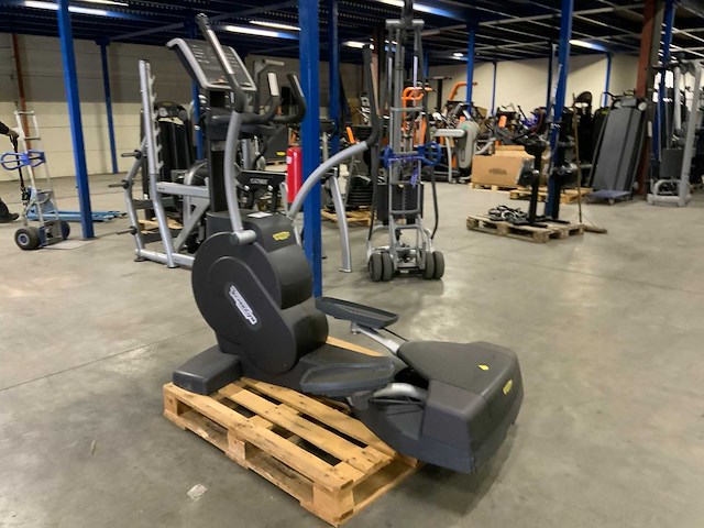Technogym excite crossover 700 led crosstrainer - afbeelding 2 van  6