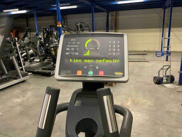 Technogym excite crossover 700 led crosstrainer - afbeelding 6 van  6