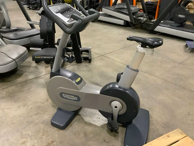 Technogym excite new bike 500 led home trainer - afbeelding 2 van  6