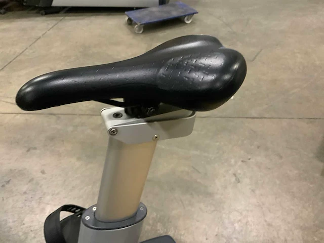 Technogym excite new bike 500 led home trainer - afbeelding 3 van  6