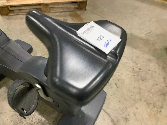 Technogym excite new bike 500 led home trainer - afbeelding 3 van  5