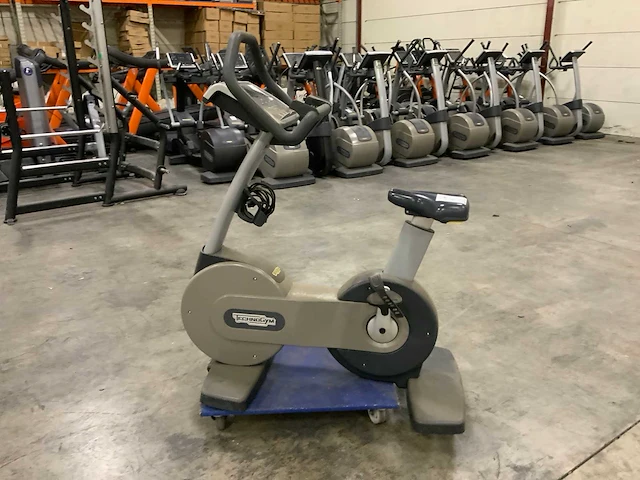 Technogym excite new bike 500 led home trainer - afbeelding 1 van  5