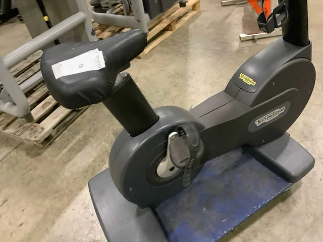 Technogym excite new bike 500 led home trainer - afbeelding 2 van  4