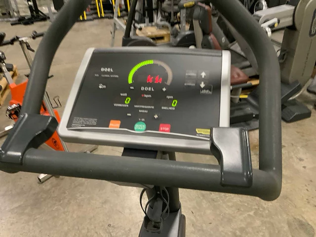 Technogym excite new bike 500 led home trainer - afbeelding 3 van  4
