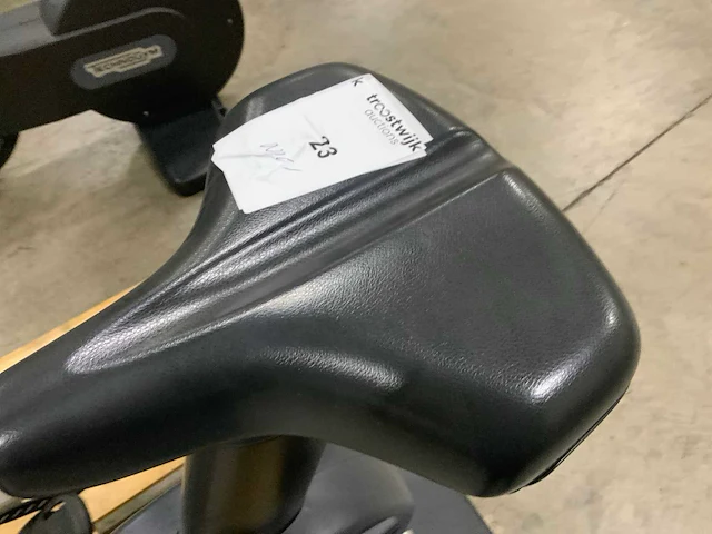 Technogym excite new bike 500 led home trainer - afbeelding 4 van  6