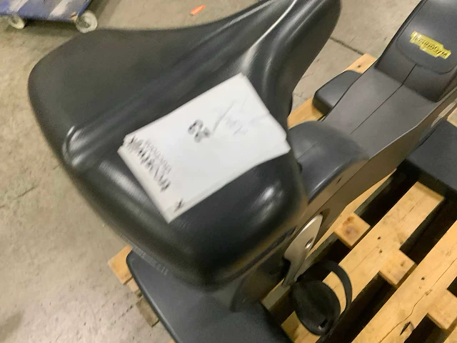 Technogym excite new bike 500 led home trainer - afbeelding 6 van  6