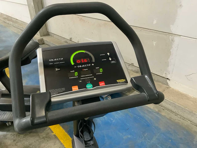 Technogym excite new bike 500led home trainer - afbeelding 5 van  6