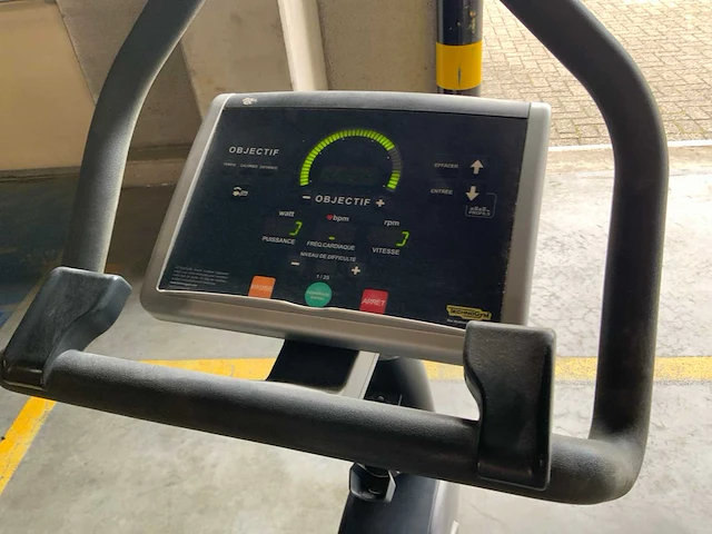 Technogym excite new bike 500led home trainer - afbeelding 4 van  6