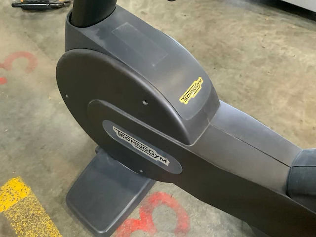 Technogym excite new bike 500led home trainer - afbeelding 3 van  6