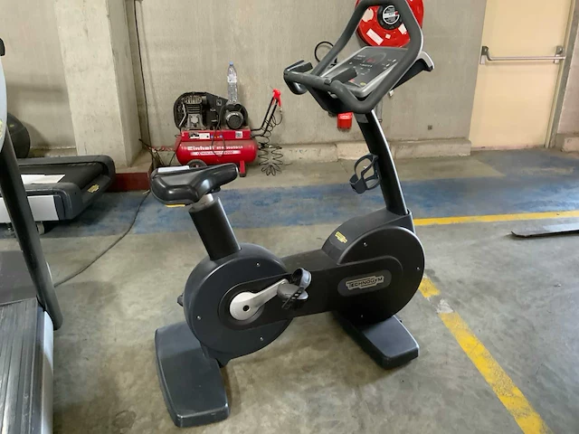 Technogym excite new bike 500led home trainer - afbeelding 1 van  5