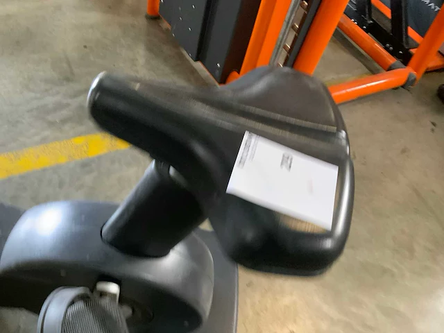 Technogym excite new bike 500led home trainer - afbeelding 3 van  5