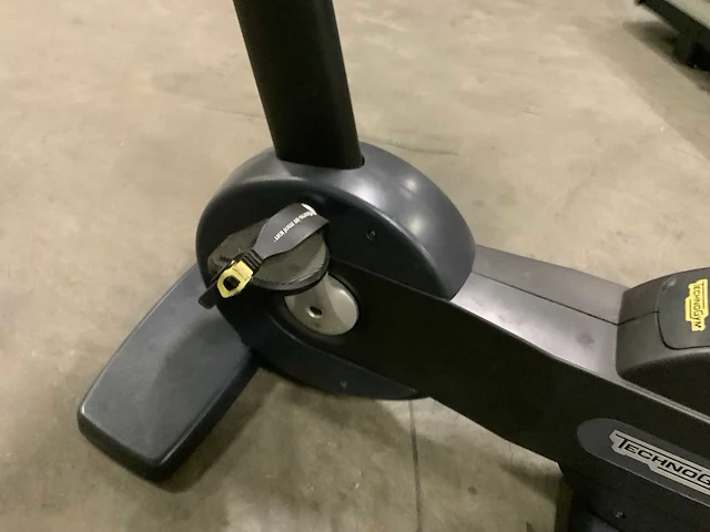 Technogym excite new bike 700 visioweb home trainer - afbeelding 7 van  7