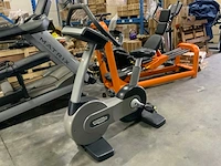 Technogym excite new bike uprightbike home trainer - afbeelding 6 van  6