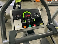 Technogym excite new bike uprightbike home trainer - afbeelding 3 van  5