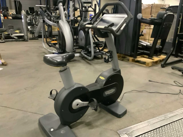 Technogym excite+ new bike visioweb home trainer - afbeelding 3 van  6