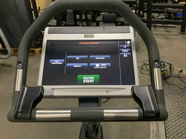 Technogym excite+ new bike visioweb home trainer - afbeelding 4 van  6