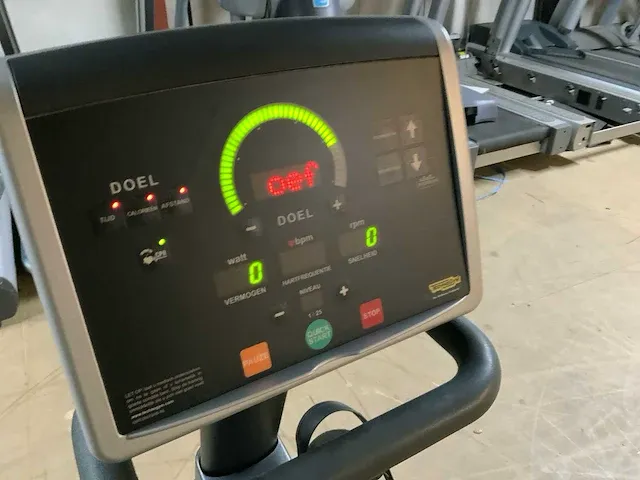 Technogym excite+ recline 500 led home trainer - afbeelding 4 van  5