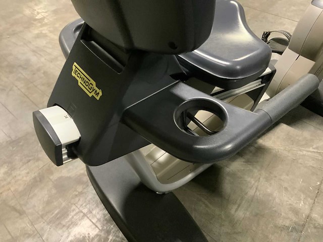 Technogym excite recline 500 led home trainer - afbeelding 5 van  7