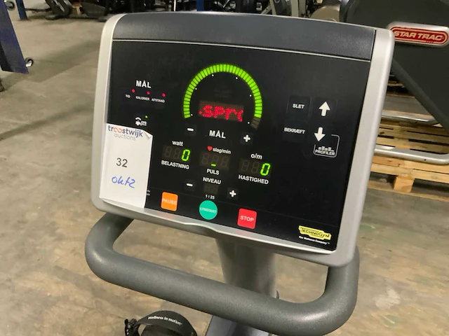 Technogym excite recline 500 led recumbent bike home trainer - afbeelding 6 van  6