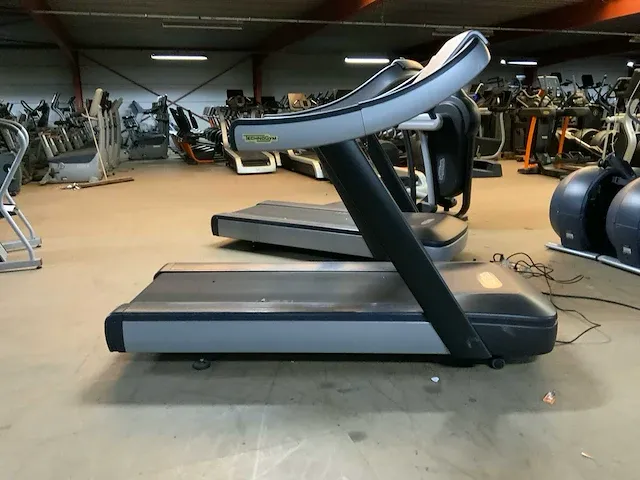 Technogym excite+ run now 500 led loopband - afbeelding 1 van  5
