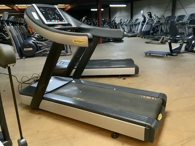 Technogym excite+ run now 500 led loopband - afbeelding 5 van  6