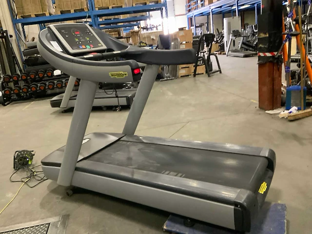 Technogym excite run now 500 led loopband - afbeelding 2 van  6