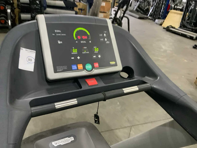Technogym excite run now 500 led loopband - afbeelding 5 van  6