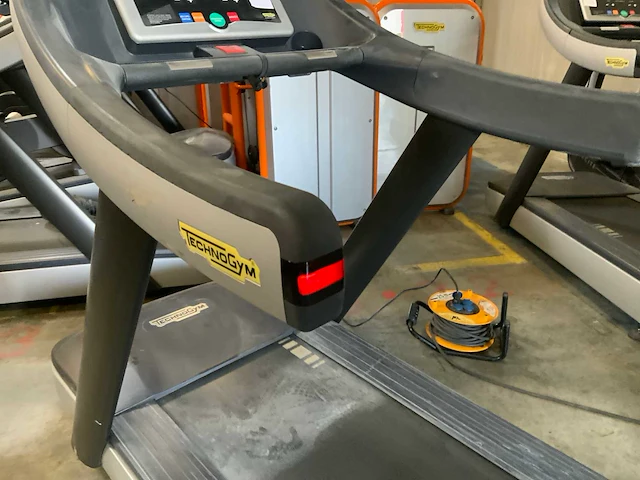 Technogym excite run now 500 led loopband - afbeelding 5 van  5