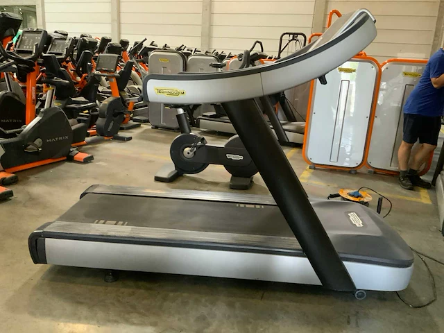 Technogym excite run now 500 led loopband - afbeelding 1 van  6