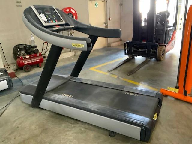 Technogym excite run now 500 led loopband - afbeelding 5 van  6