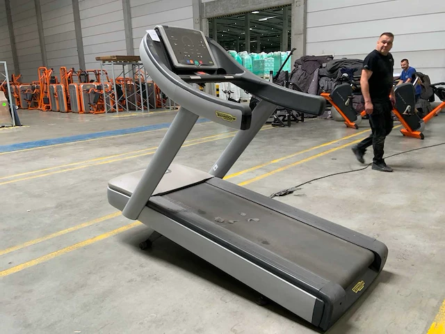 Technogym excite run now 500 led loopband - afbeelding 4 van  6