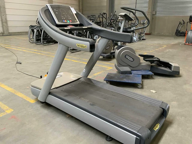 Technogym excite run now 500 led loopband - afbeelding 2 van  6