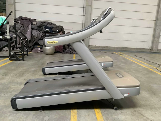 Technogym excite run now 500 led loopband - afbeelding 1 van  7
