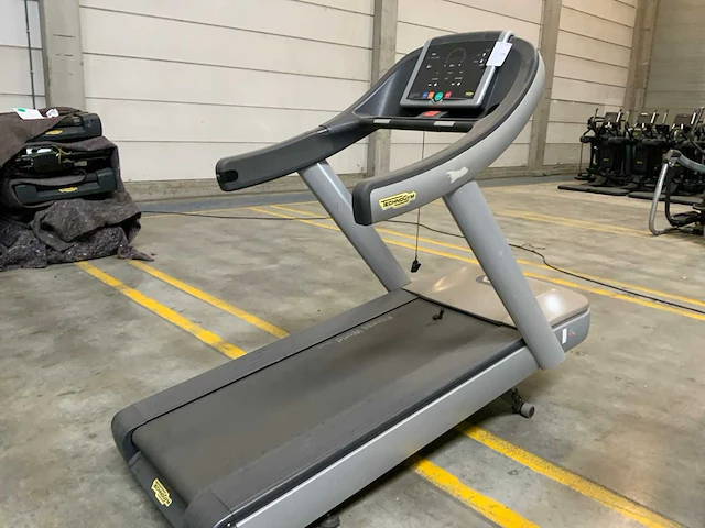 Technogym excite run now 500 led loopband - afbeelding 1 van  7