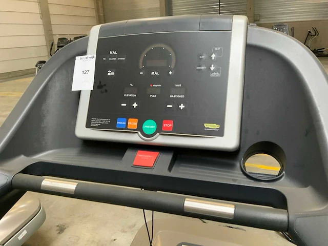 Technogym excite run now 500 led loopband - afbeelding 3 van  7