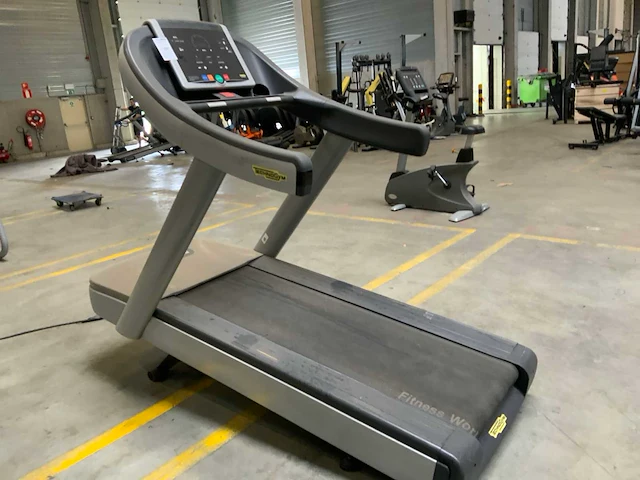 Technogym excite run now 500 led loopband - afbeelding 4 van  7
