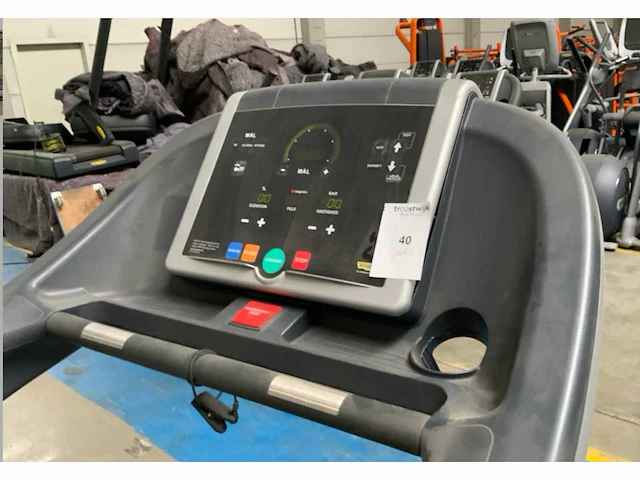 Technogym excite run now 500 led loopband - afbeelding 7 van  7