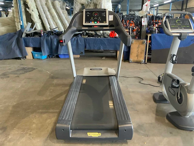 Technogym excite run now 500 led loopband - afbeelding 2 van  6