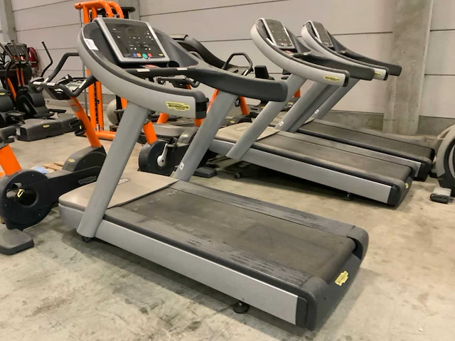 Technogym excite run now 500 led loopband - afbeelding 2 van  6