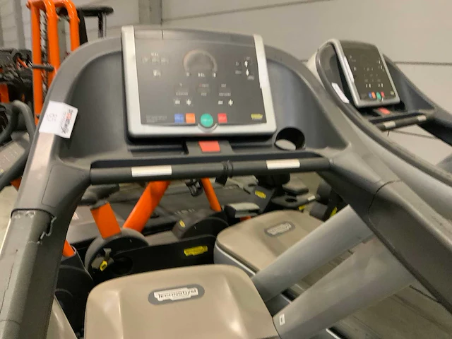 Technogym excite run now 500 led loopband - afbeelding 3 van  5