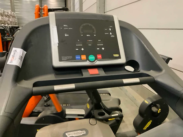 Technogym excite run now 500 led loopband - afbeelding 3 van  4