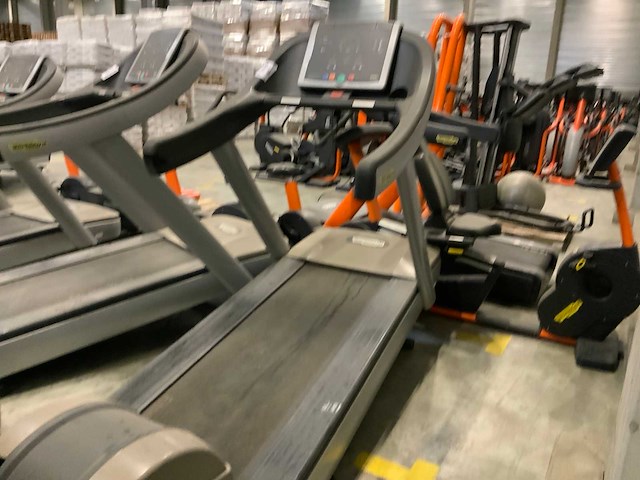 Technogym excite run now 500 led loopband - afbeelding 4 van  5