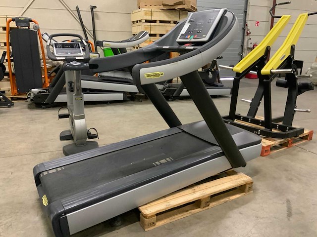 Technogym excite run now 500 led treadmill loopband - afbeelding 2 van  6