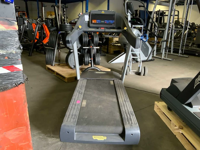 Technogym excite+ run now unity tv loopband - afbeelding 4 van  6