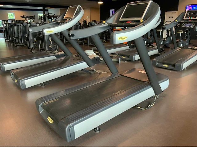 Technogym excite run now visioweb loopband - afbeelding 1 van  5