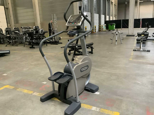 Technogym excite step 500 led stepper - afbeelding 2 van  5
