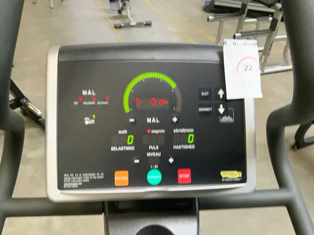 Technogym excite step 500 led stepper - afbeelding 4 van  5