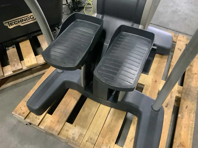 Technogym excite step 500 led stepper - afbeelding 3 van  4